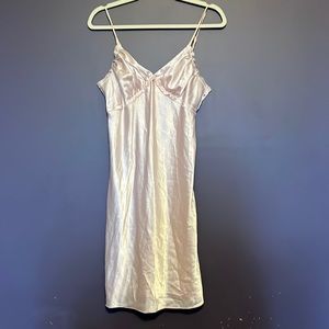 Vera Wang lingerie size small